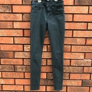 HUDSON Nico Super Skinny Midrise Jeans. EUC.